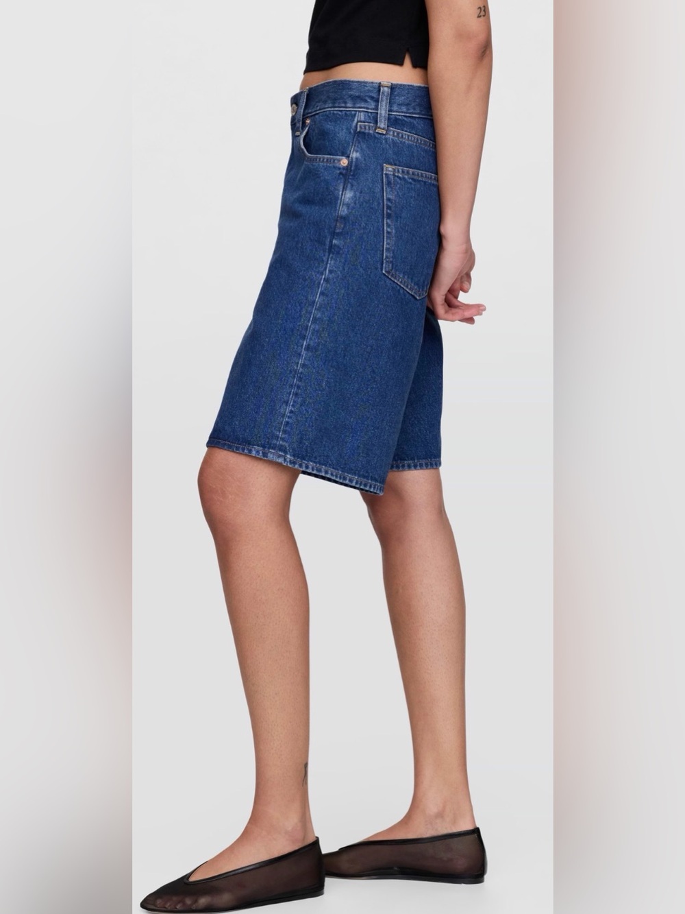 GAP 11" Mid Rise Longline Denim Shorts - Medium Indigo - Picture 3 of 10